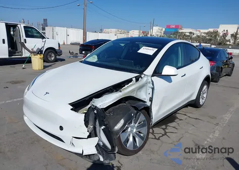 2021 Tesla Model Y Standard Range Rear-Wheel Drive из США, поврежденный, VIN 5YJYGDED4MF110400